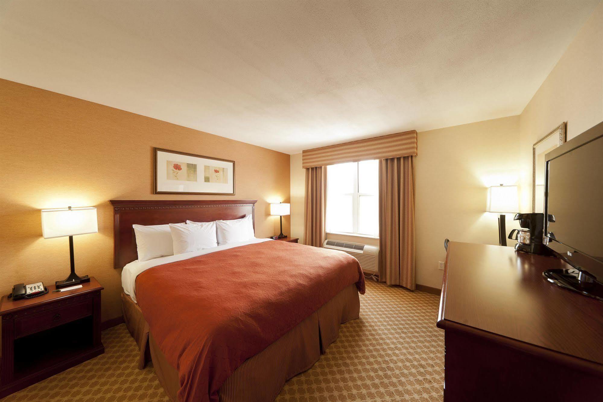 Queens County Inn And Suites New York Room photo